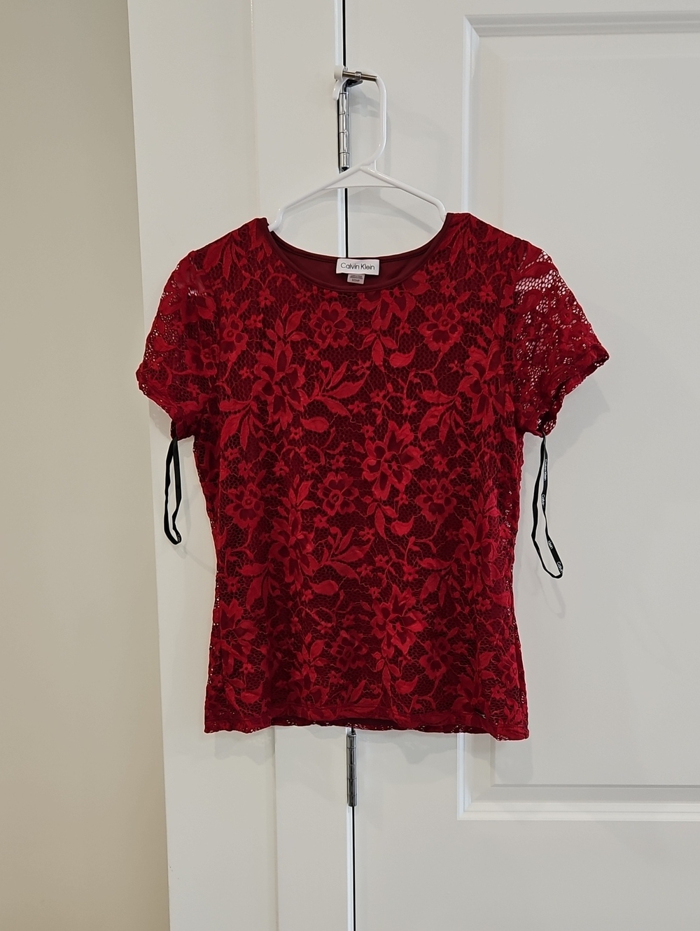 Calvin Klein Red Floral Lace Short Sleeve Top